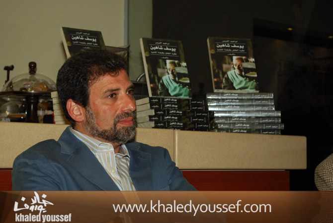 المخرج خالد يوسف ينفي شائعة الاعتداء عليه عند سفارة ليبيا